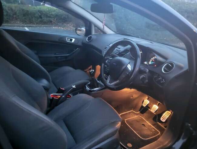 2014 Ford Fiesta S