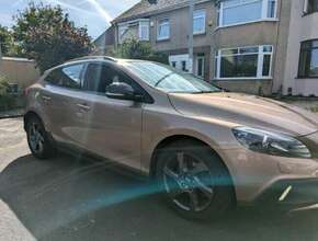 2014 Volvo V40, Gold, 