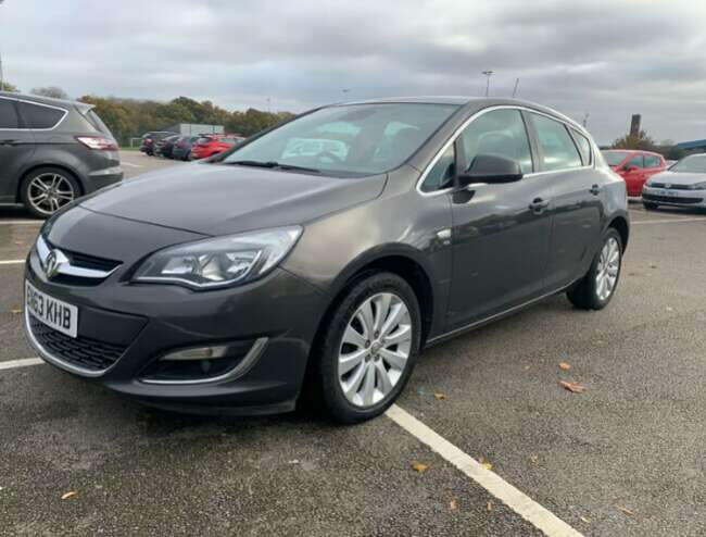 2014 Vauxhall, Astra, Hatchback, Manual, 1598 (cc), 5 Doors