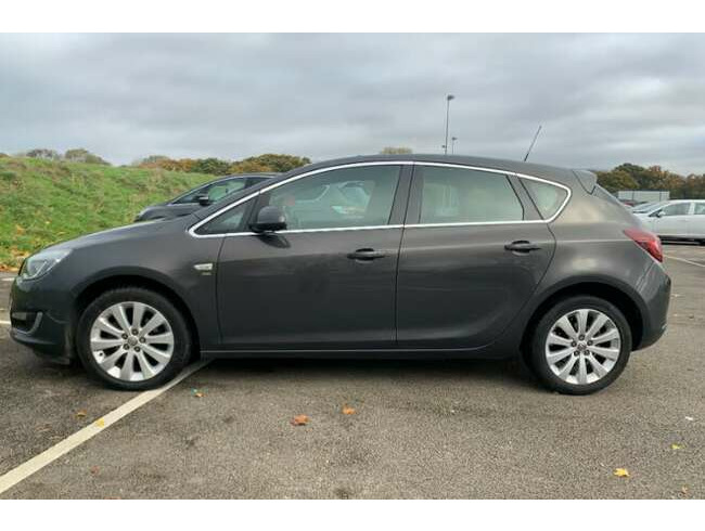 2014 Vauxhall, Astra, Hatchback, Manual, 1598 (cc), 5 Doors