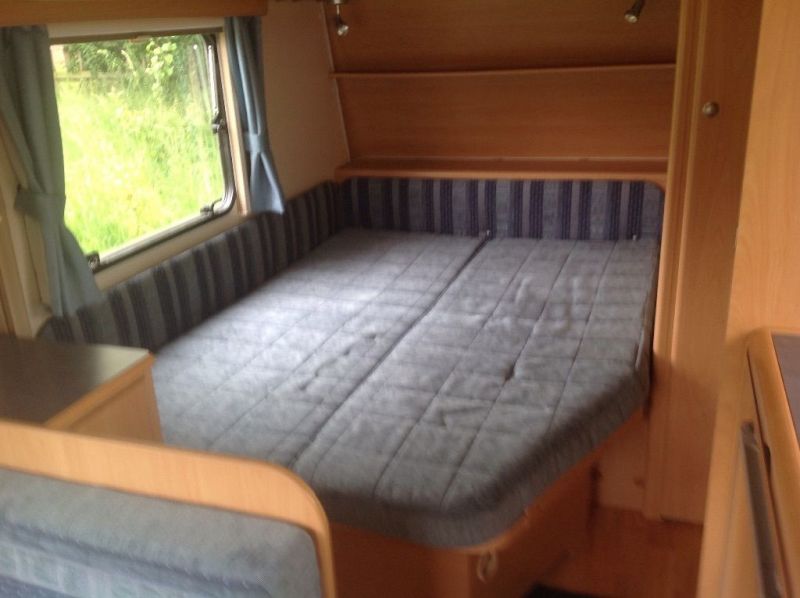 2005 Adria Altea 432 px 4 berth Fixed bed image 5