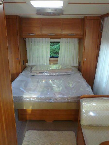 2011 Fendt caravan 700 Platin ( ) island bed image 4