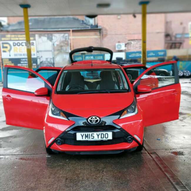 2015 Toyota Aygo 1.0 VVTI X-Play Automatic