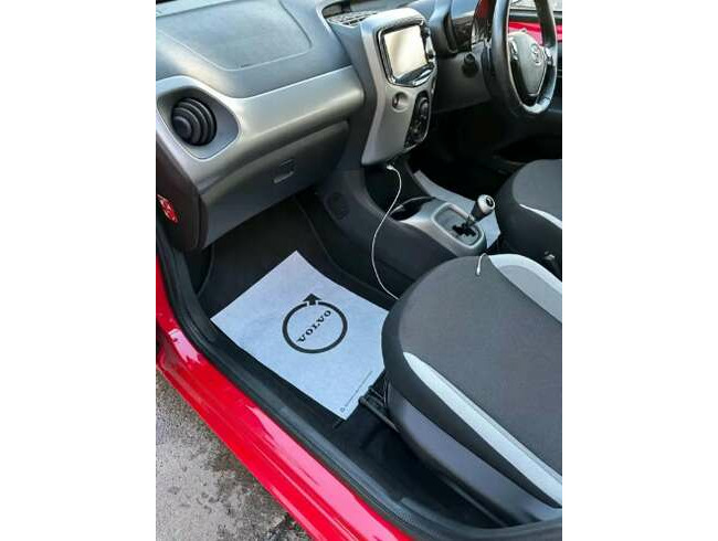 2015 Toyota Aygo 1.0 VVTI X-Play Automatic