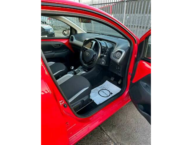 2015 Toyota Aygo 1.0 VVTI X-Play Automatic