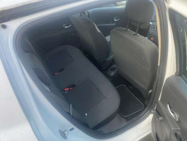 2010 Renault, Clio, Hatchback, Manual, 1149 (cc), 5 Doors