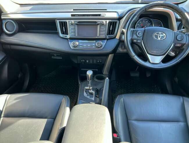 Toyota RAV4 2.2 Diesel Invincible SUV 5dr Auto 4wd