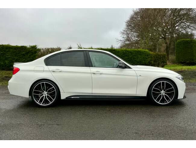 2015 BMW 320D Msport White Saloon Manual 1 years MOT