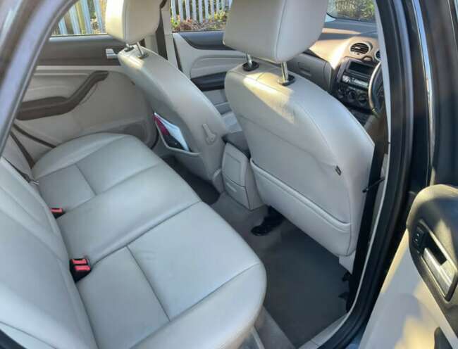 2006 Ford Focus Ghia Full Leather Interior, Low Mileage