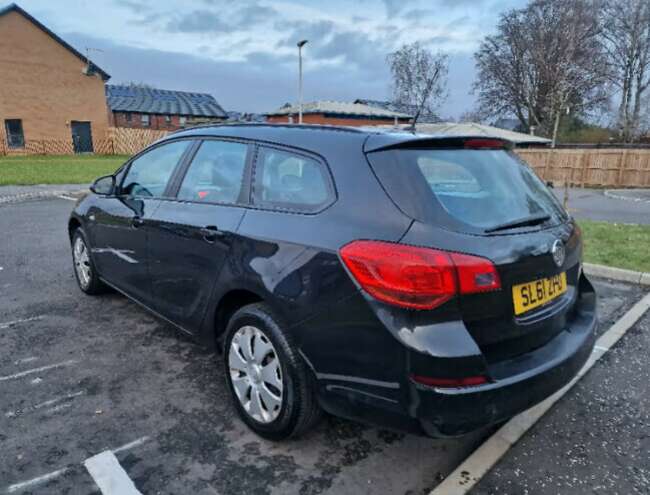 2012 Vauxhall Astra Estate Exclusive 1.4 Petrol Low Milage 98k