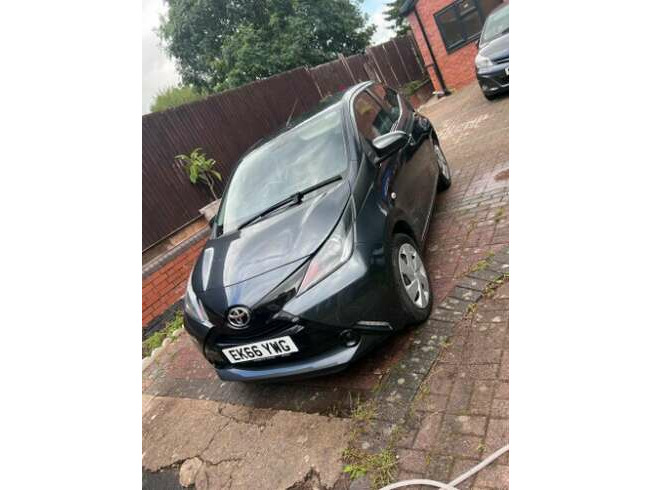 2016 Toyota AYGO 1.0 VVT-i x-play Euro 6 5dr