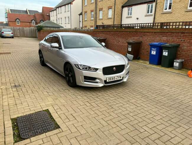 2016 Jaguar XE R-Sport 2.0