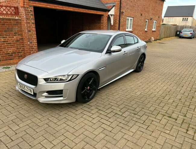 2016 Jaguar XE R-Sport 2.0