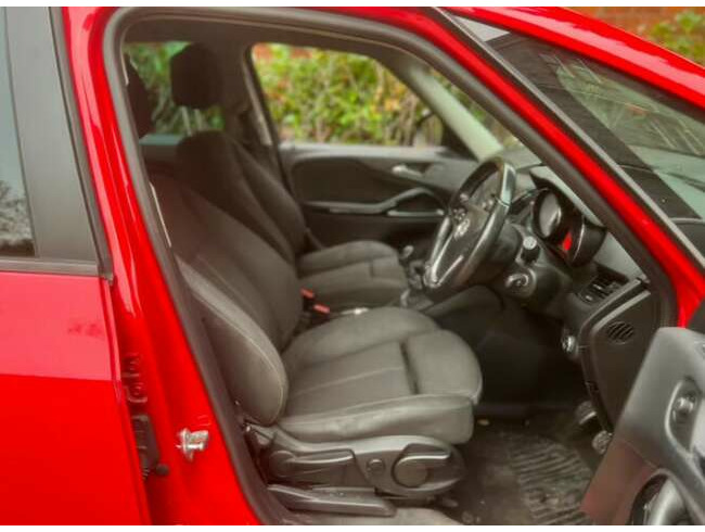 2014 Vauxhall Zafira Tourer SRi 2.0 CDTi, Red, 7 Seater, 1 Owner