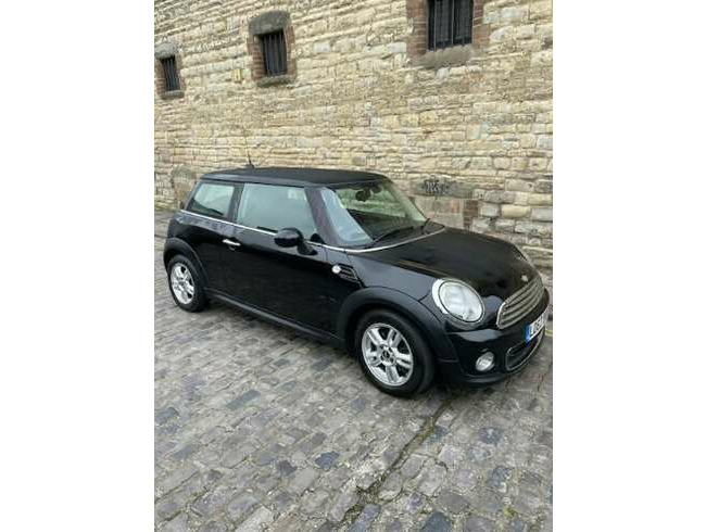 2013 Mini One, Hatchback, Black, Automatic - Private Sale