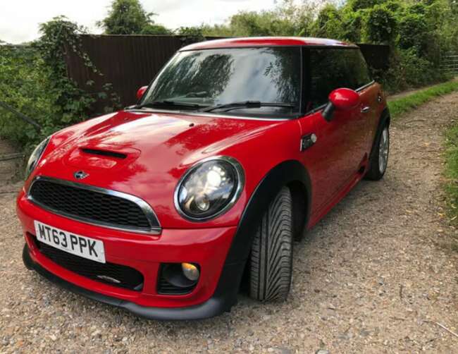  2014 MINI Hatch, 1.6 John Cooper Works 3dr(Media Pack / Sat Nav)