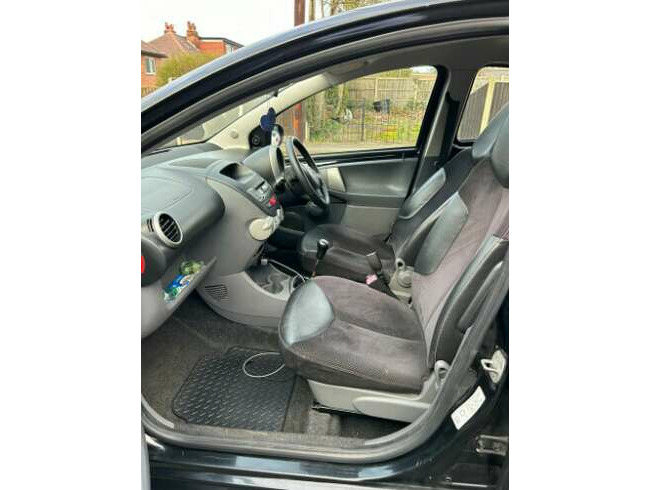 2010 Toyota Aygo, Hatchback, Manual, Petrol