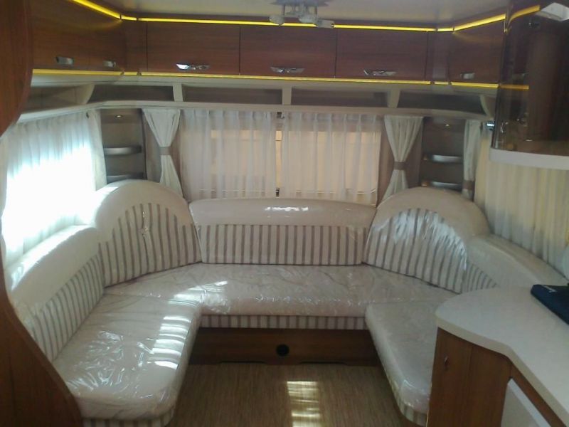2012 Hobby caravan 650 premium ( ) island bed image 3