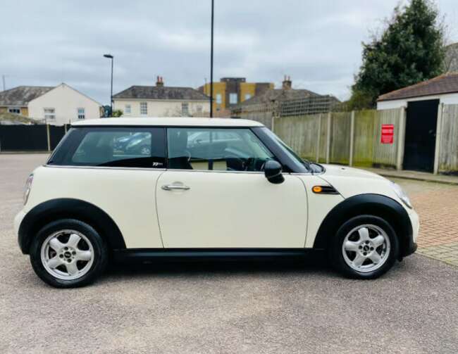 2010 Mini Cooper First 1.6, Petrol, Manual, Ulez Free