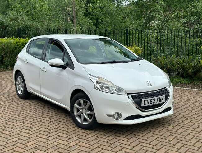 2012 62 Peugeot 208 1.2 Petrol, Manual