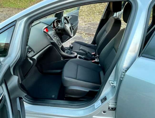 2014 Vauxhall Astra Estate 1.3 Diesel, Mot March 2025, £20 Road Tax