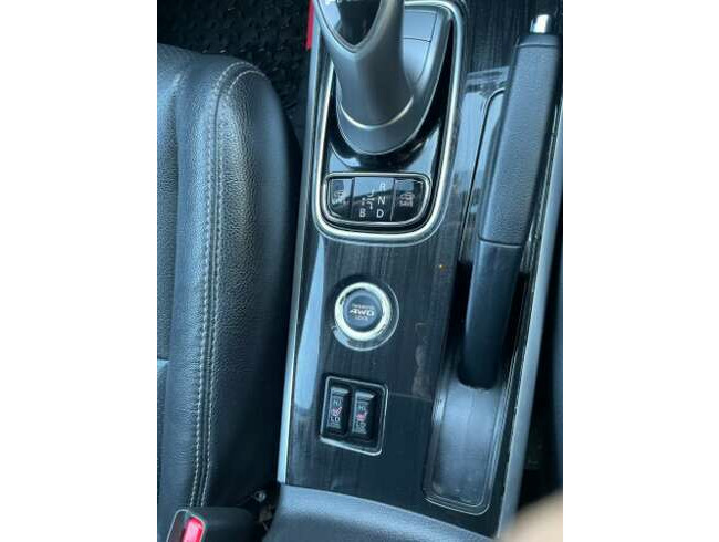 2016 Mitsubishi Outlander Phev New PCO!!!