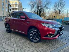 2016 Mitsubishi Outlander Phev New PCO!!!