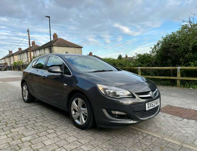 2013 Vauxhall, Astra, Sri, Facelift, Hatchback, Manual, 1686 (cc), 5 Doors
