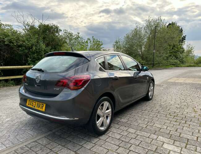 2013 Vauxhall, Astra, Sri, Facelift, Hatchback, Manual, 1686 (cc), 5 Doors