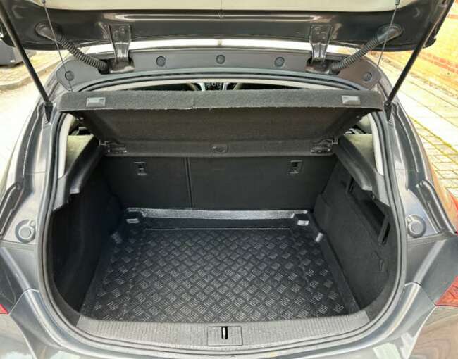 2013 Vauxhall, Astra, Sri, Facelift, Hatchback, Manual, 1686 (cc), 5 Doors