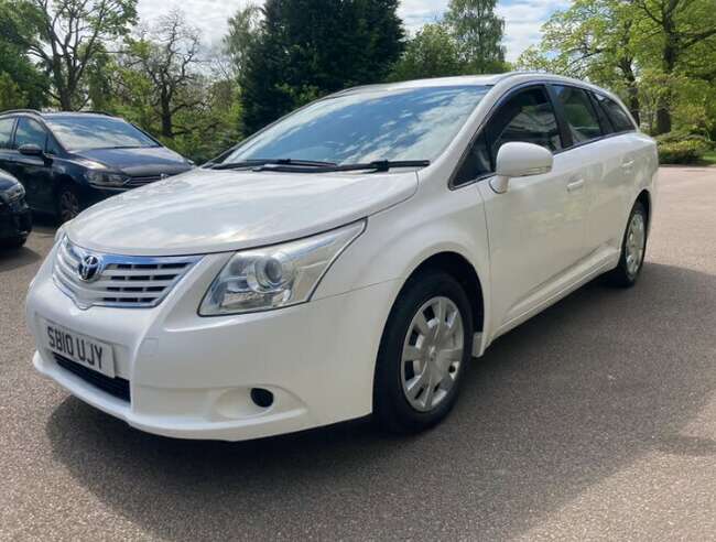 2010 Toyota Avensis T2D 40 2.0 Diesel, Manual, Estate