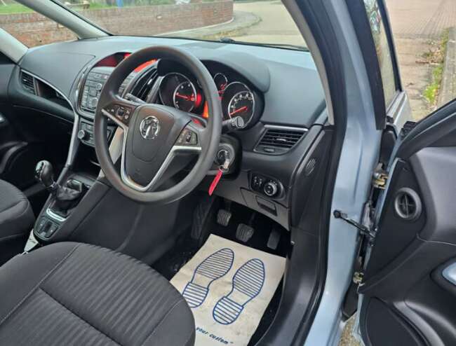 2014 Vauxhall, ZAFIRA, MPV, Manual, 1956 (cc), 5 doors