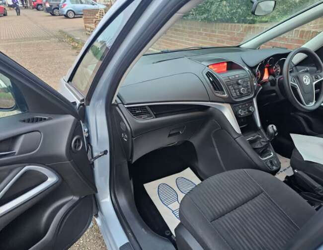 2014 Vauxhall, ZAFIRA, MPV, Manual, 1956 (cc), 5 doors