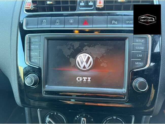 2015 Volkswagen Polo White