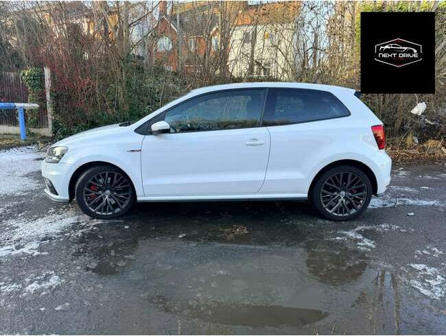 2015 Volkswagen Polo White