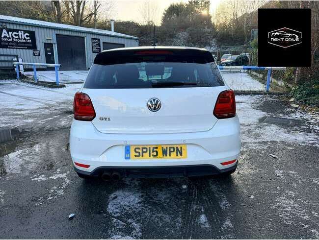 2015 Volkswagen Polo White