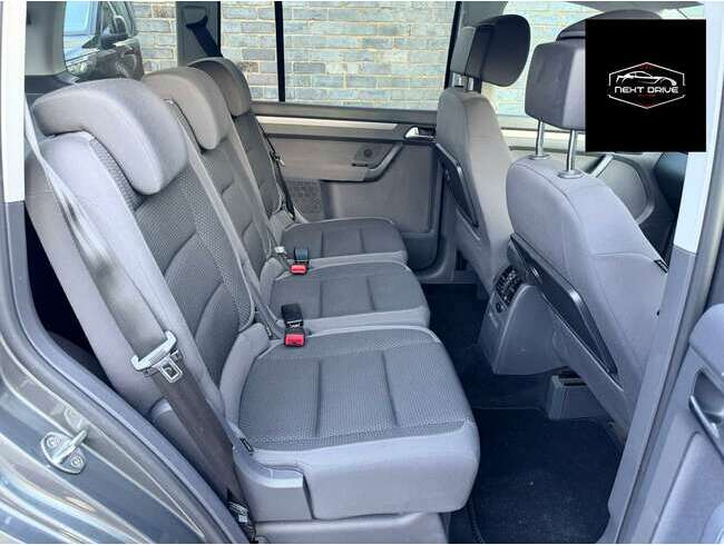 2014 Volkswagen Touran Grey