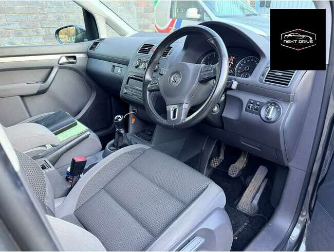 2014 Volkswagen Touran Grey