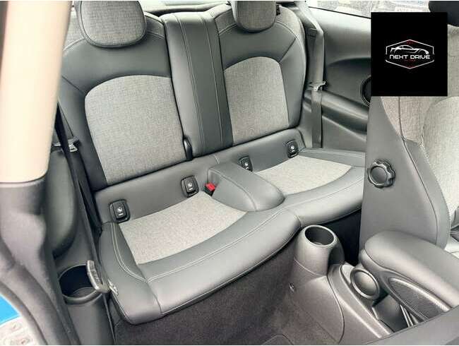 2015 MINI Hatch One Blue