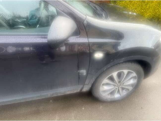 2014 Nissan Qashqai Black