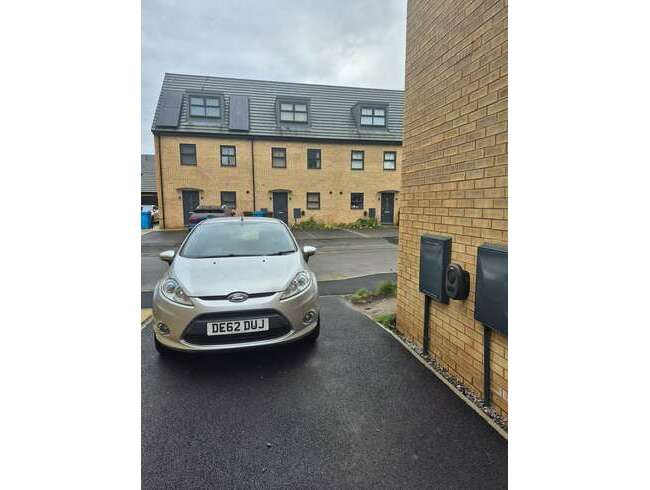 2012 Ford Fiesta Silver