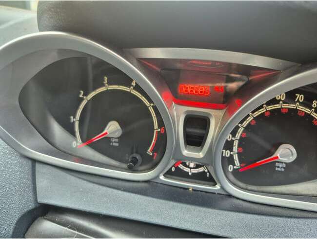 2012 Ford Fiesta Silver