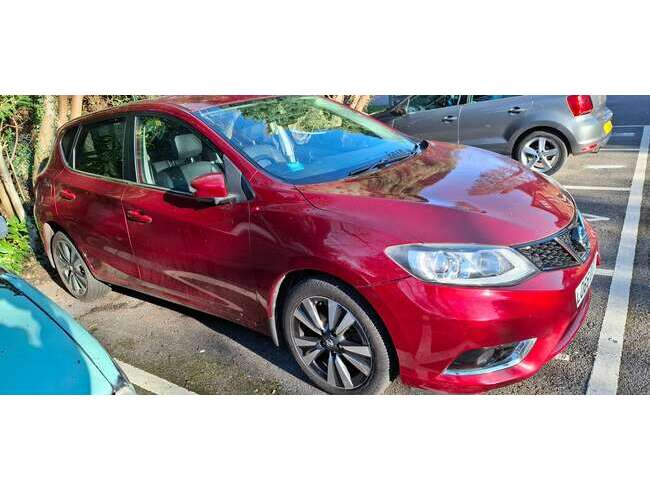 2015 Nissan Pulsar Red