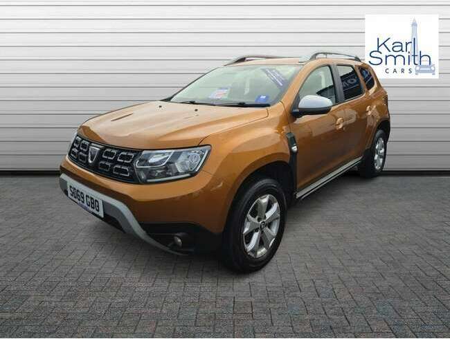 2019 Dacia Duster Orange