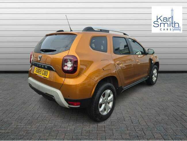 2019 Dacia Duster Orange