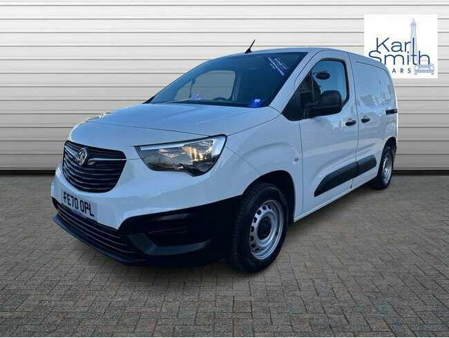 2020 Vauxhall Combo White