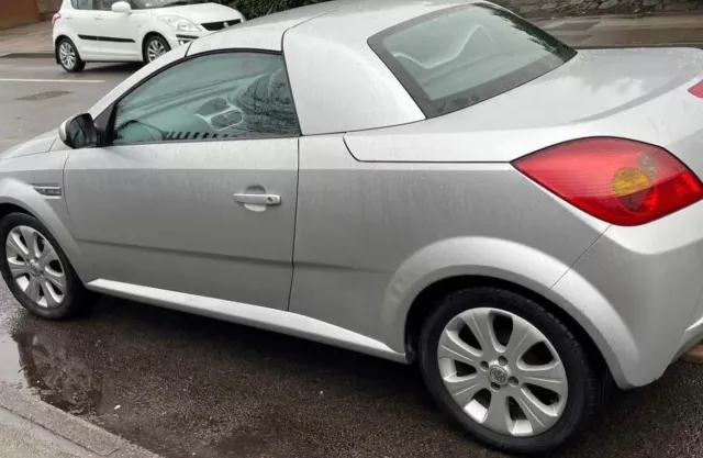 2006 Vauxhall Tigra Silver