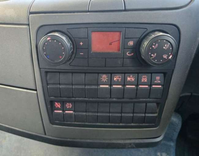 2015 MAN TGL 7.180 47KM