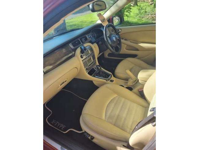 2008 Jaguar X-Type Red