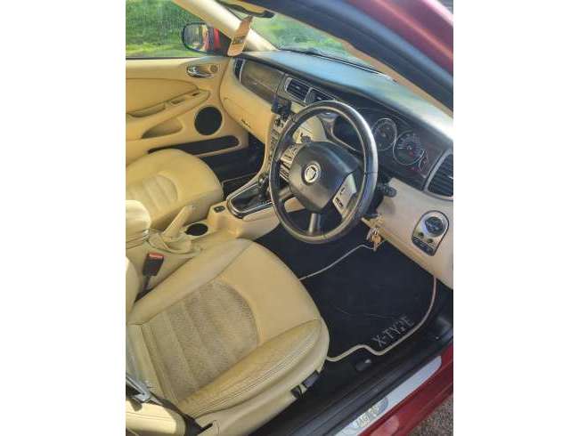 2008 Jaguar X-Type Red